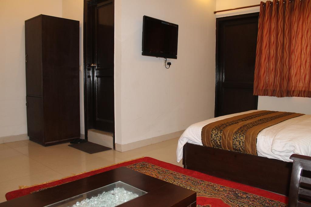 Airport Hotel Jet Inn Suites New Delhi Kamer foto